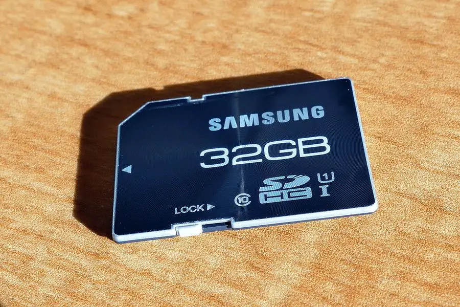 Samsung 32GB SDHC card