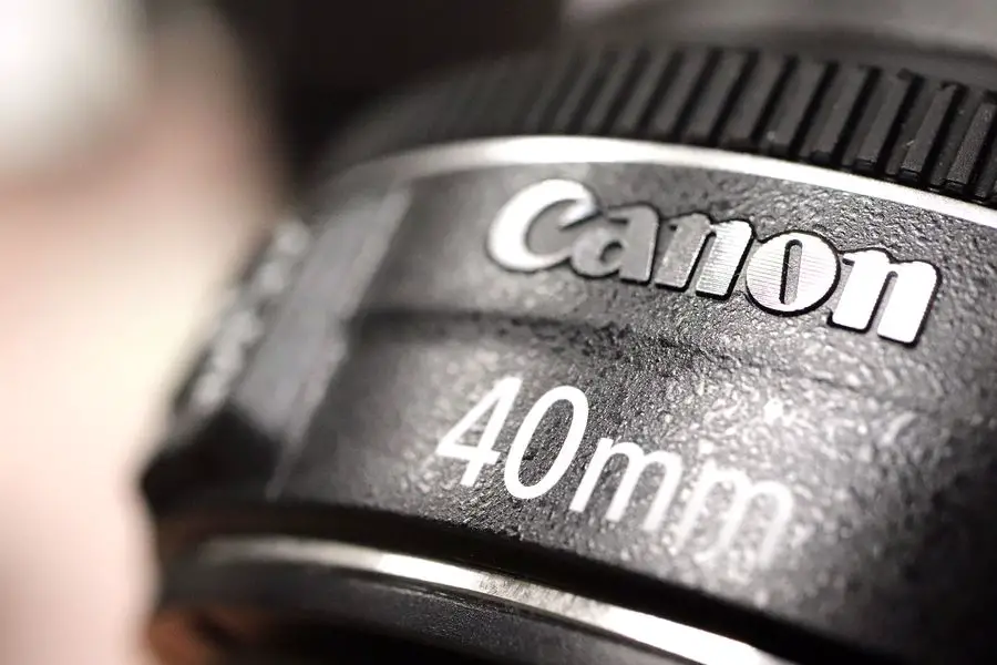 Canon 40mm lens